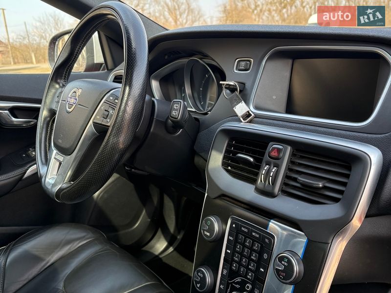 Хэтчбек Volvo V40 2015 в Хмельницком фото 18 Хэтчбек Volvo V40 2015 в Хмельницком
