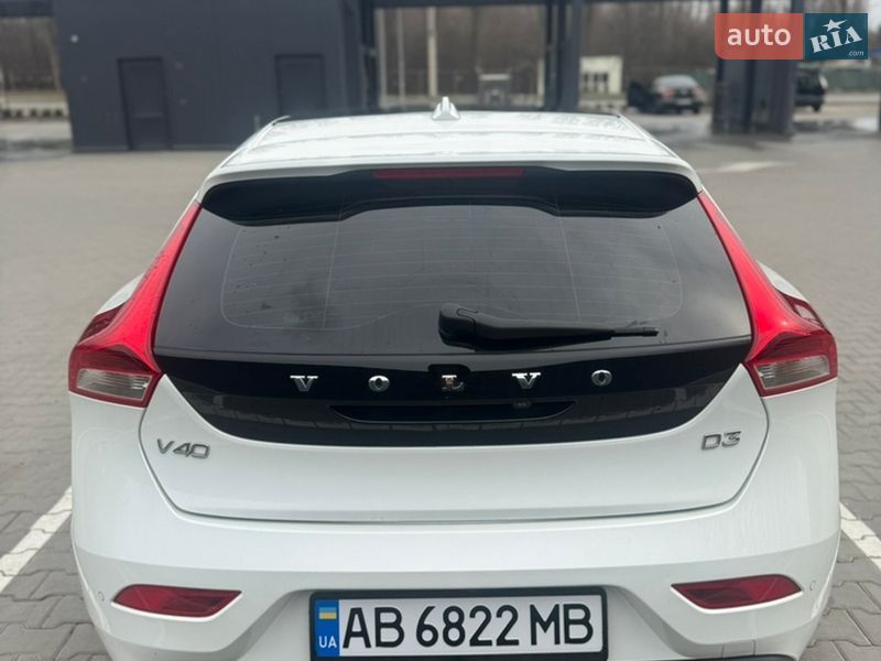 Хэтчбек Volvo V40 2016 в Виннице