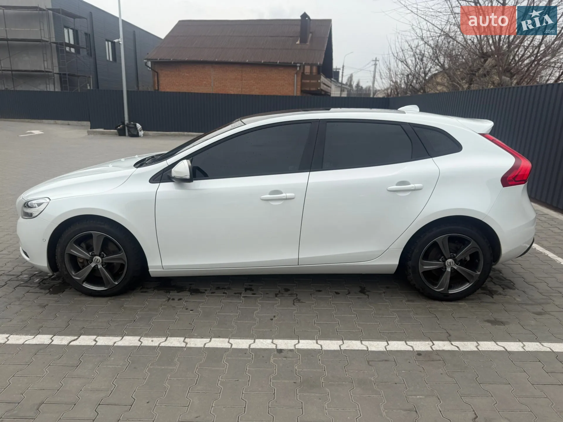 2016 Volvo V40 - мініатюра 8