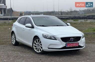 Хетчбек Volvo V40 2014 в Львові
