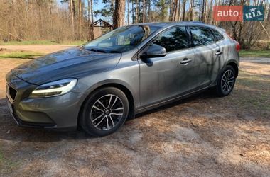 Хэтчбек Volvo V40 2019 в Житомире