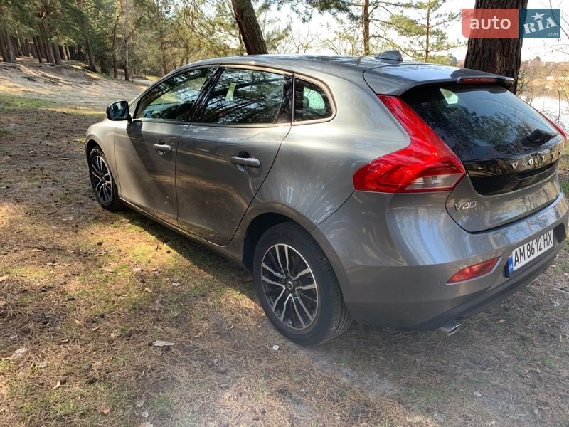 Хэтчбек Volvo V40 2019 в Житомире
