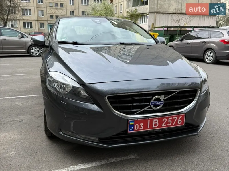 Volvo V40 2013