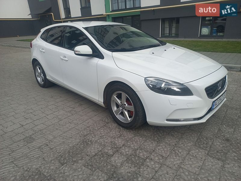 Хэтчбек Volvo V40 2014 в Шептицькому