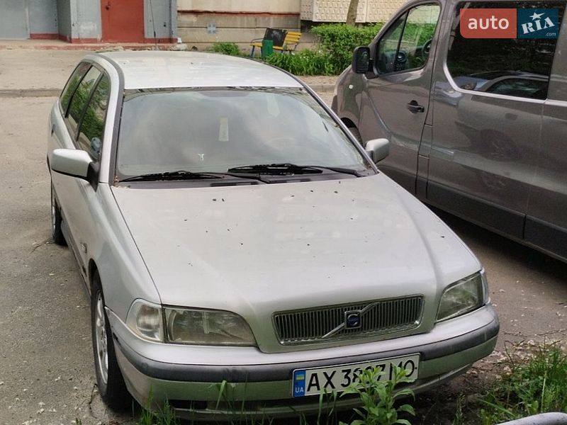 Volvo V40 1999 Volvo V40 1999