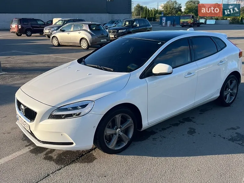 Volvo V40 2018 VIN YV1MV79K0J2486956 фото оголошення 8 з 73