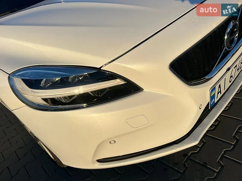 Volvo V40 2018 VIN YV1MV79K0J2486956 фото оголошення 16 з 73