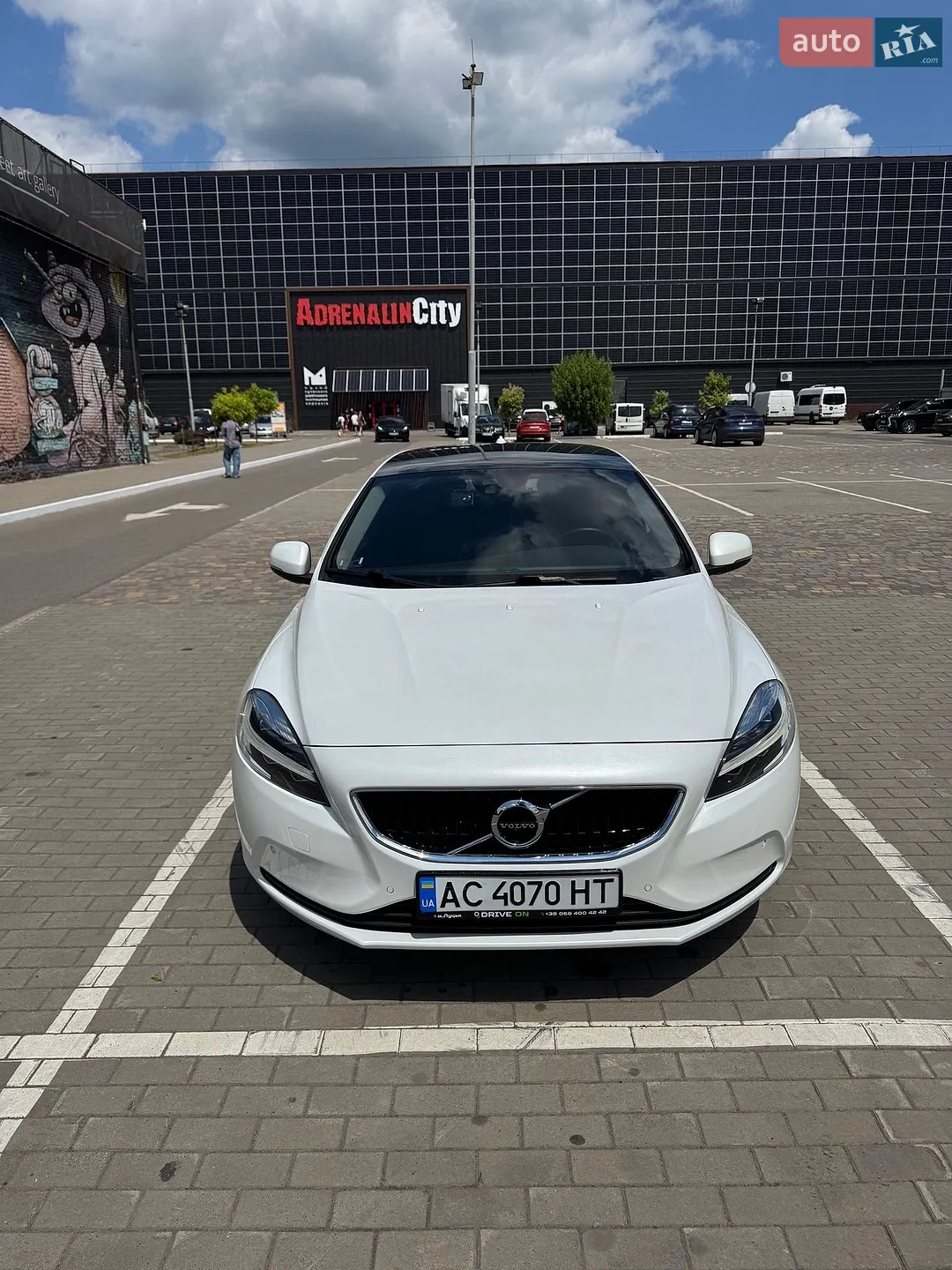 2017 Volvo V40 - мініатюра 2