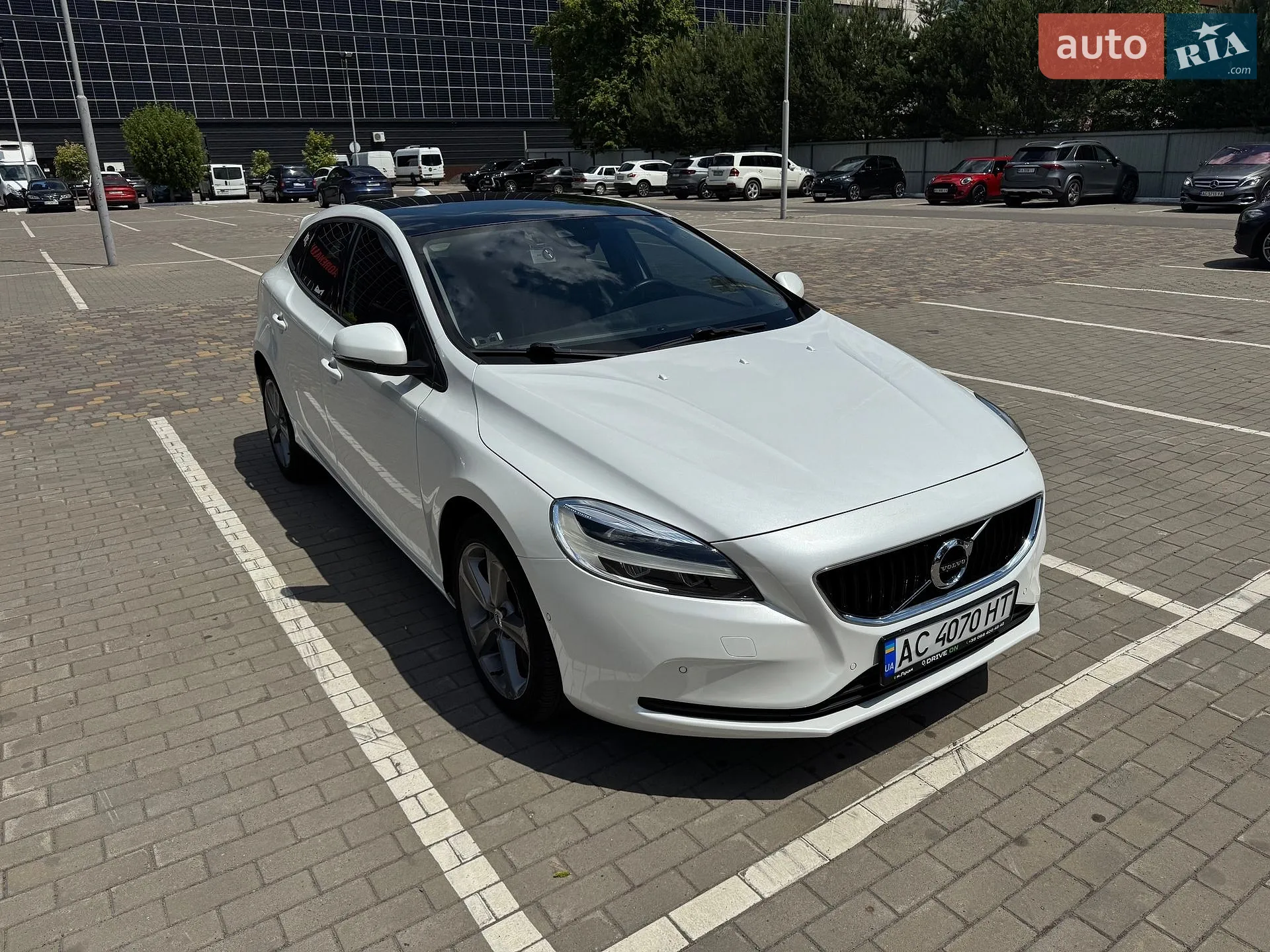 2017 Volvo V40 - мініатюра 4