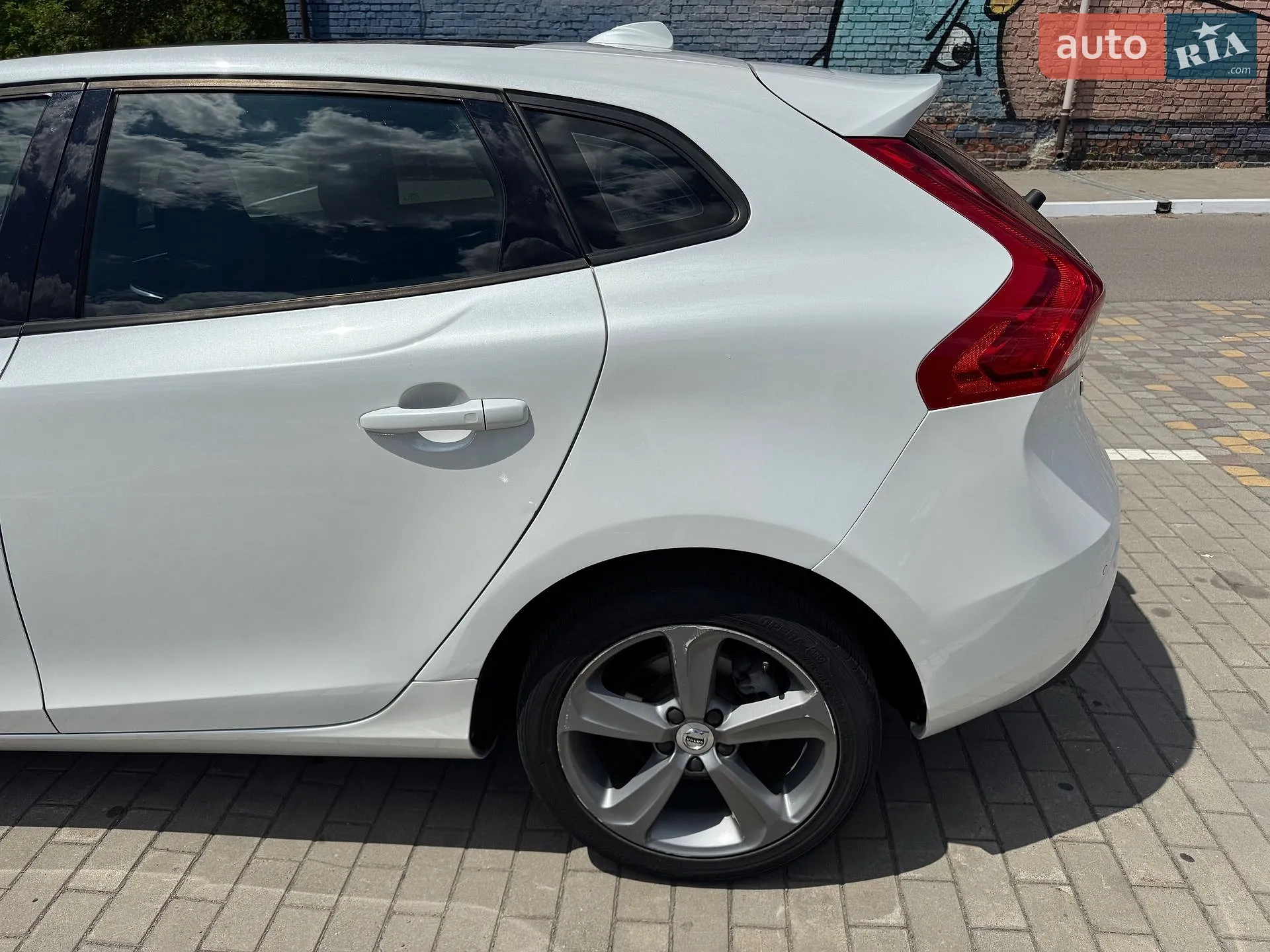 2017 Volvo V40 - мініатюра 11