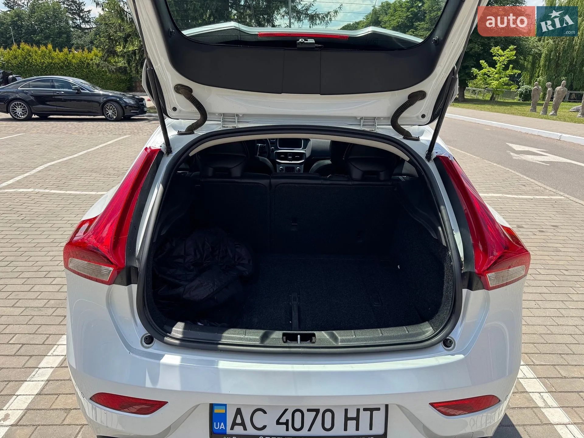 2017 Volvo V40 - мініатюра 37