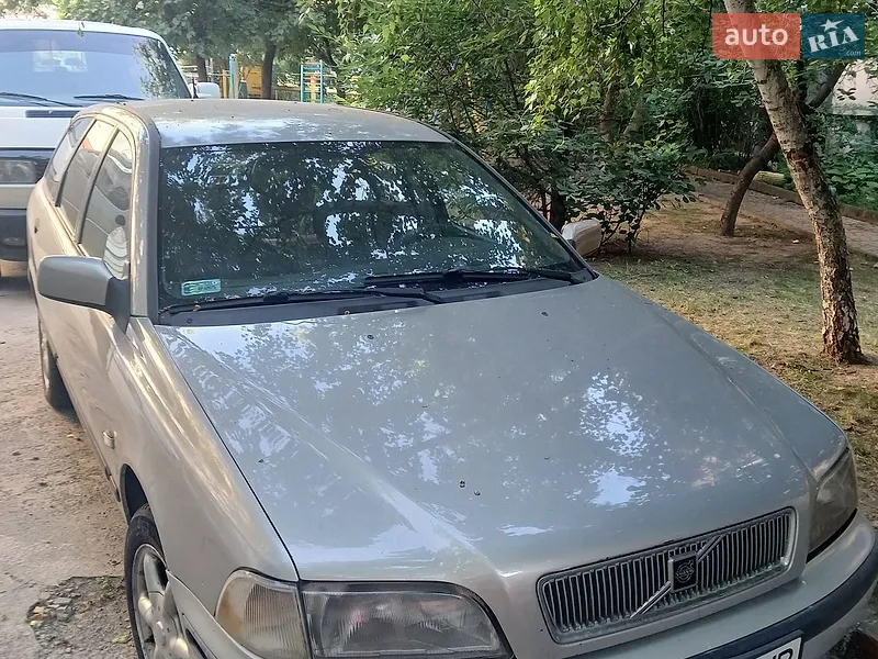 Volvo V40 1997