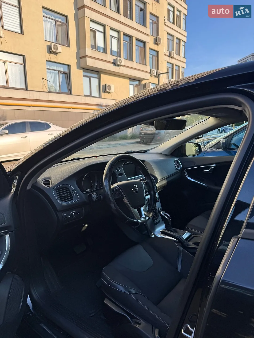 2016 Volvo V40 - мініатюра 37