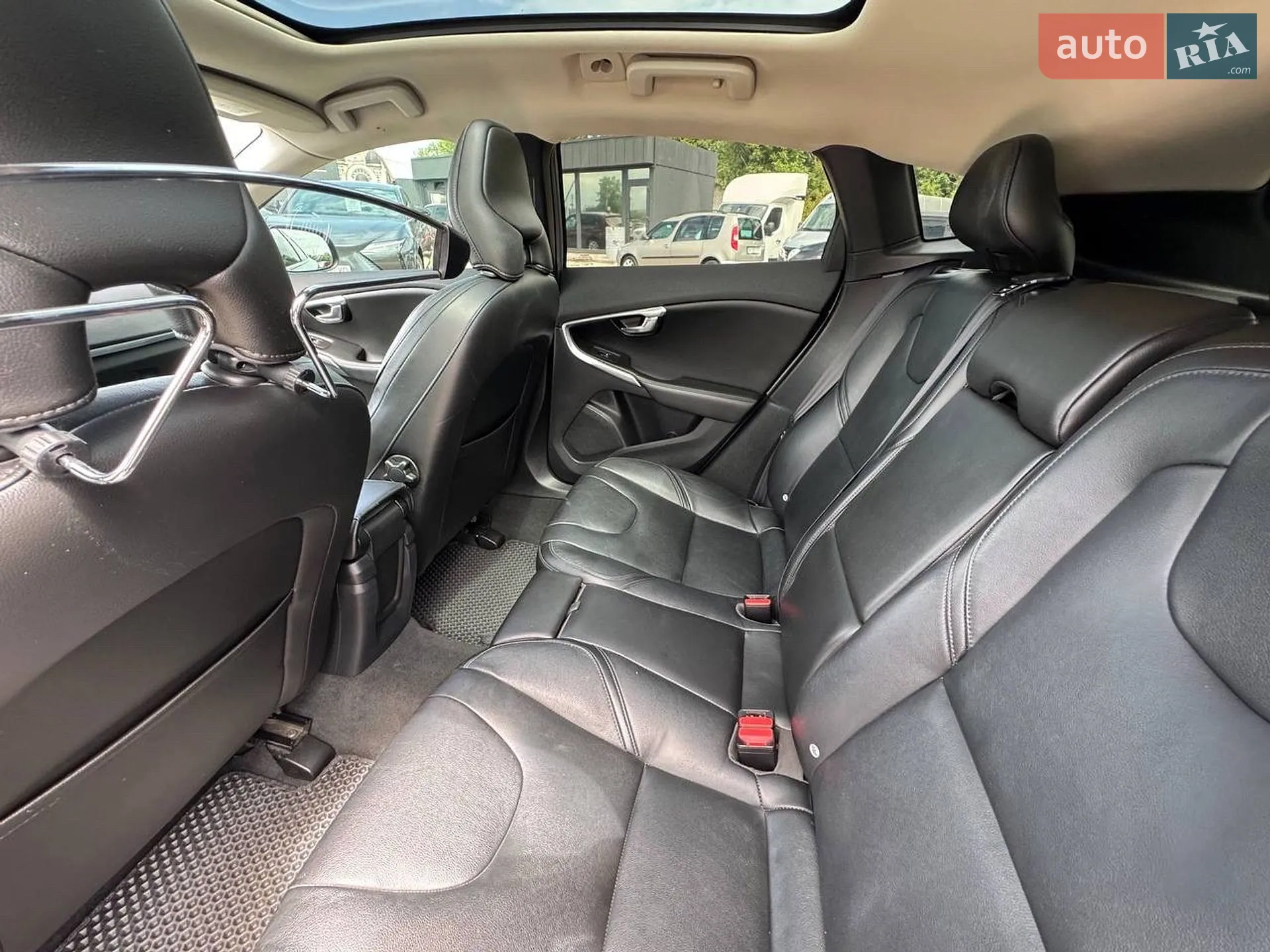 2016 Volvo V40 - мініатюра 38