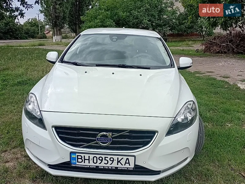 Volvo V40