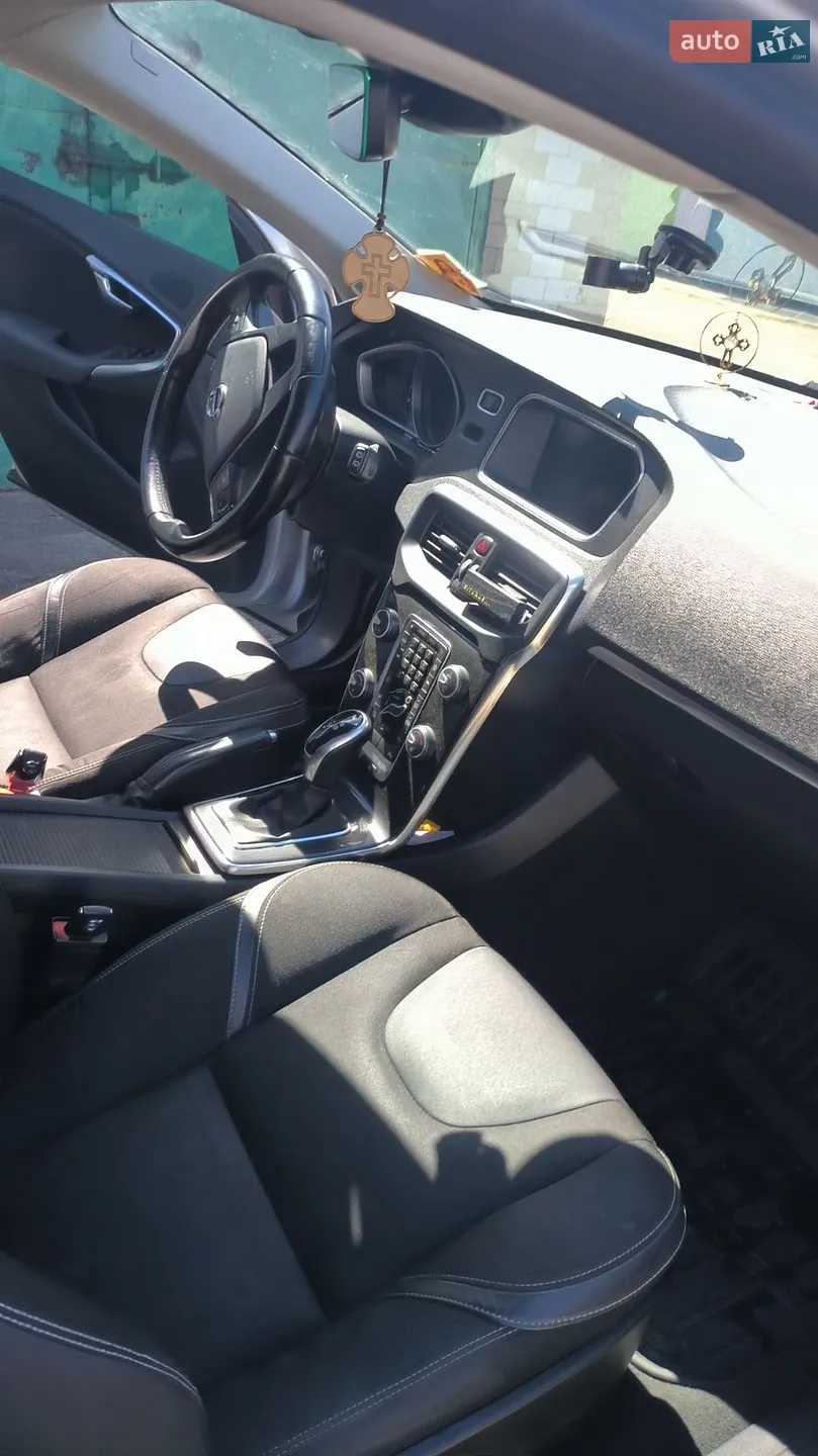 2016 Volvo V40 - мініатюра 21