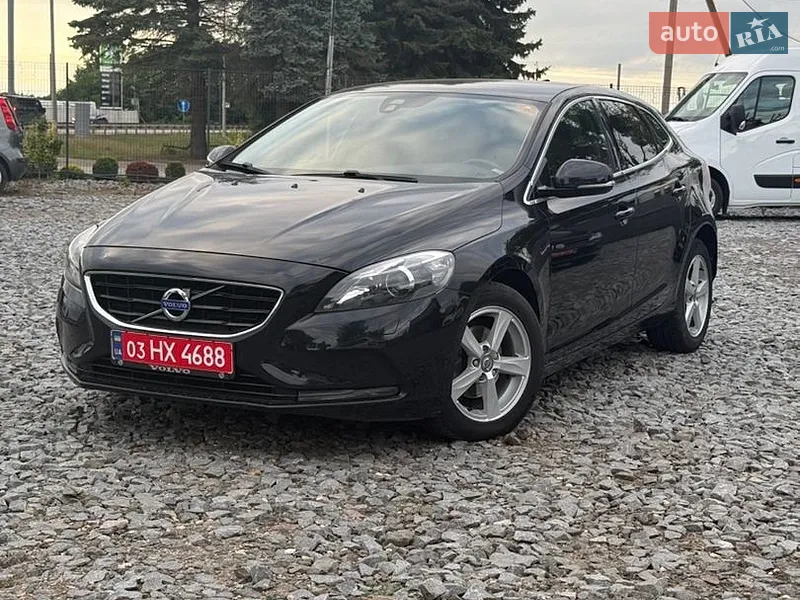 Volvo V40