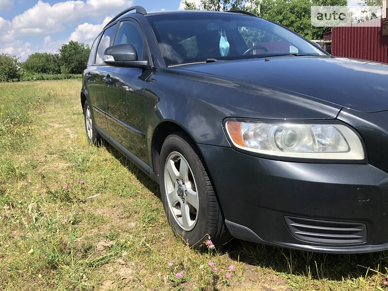 Универсал Volvo V50 2010 в Киеве