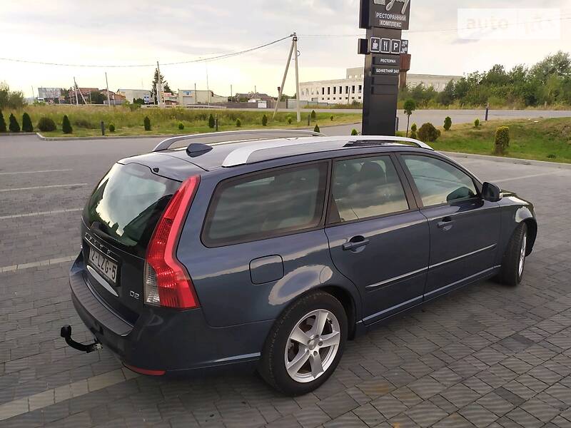Універсал Volvo V50 2010 в Стрию