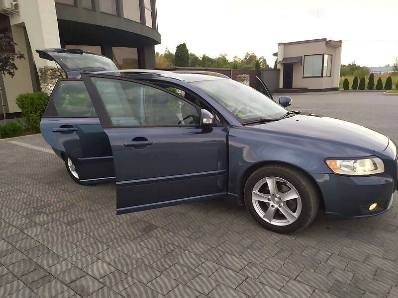 Універсал Volvo V50 2010 в Стрию