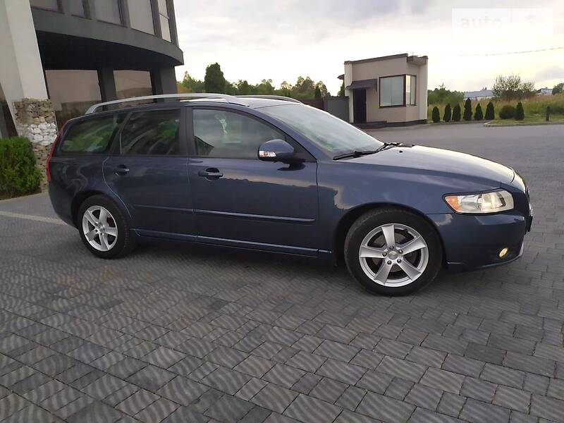 Універсал Volvo V50 2010 в Стрию