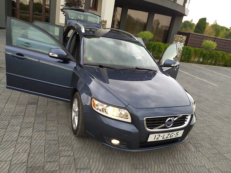 Універсал Volvo V50 2010 в Стрию