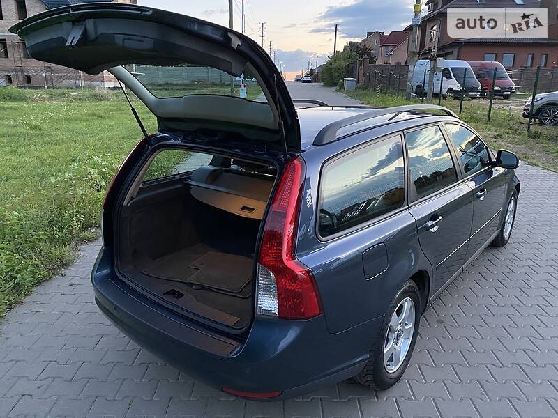 Універсал Volvo V50 2010 в Рівному фото 24 Універсал Volvo V50 2010 в Рівному