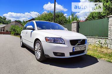 Універсал Volvo V50 2010 в Сваляві