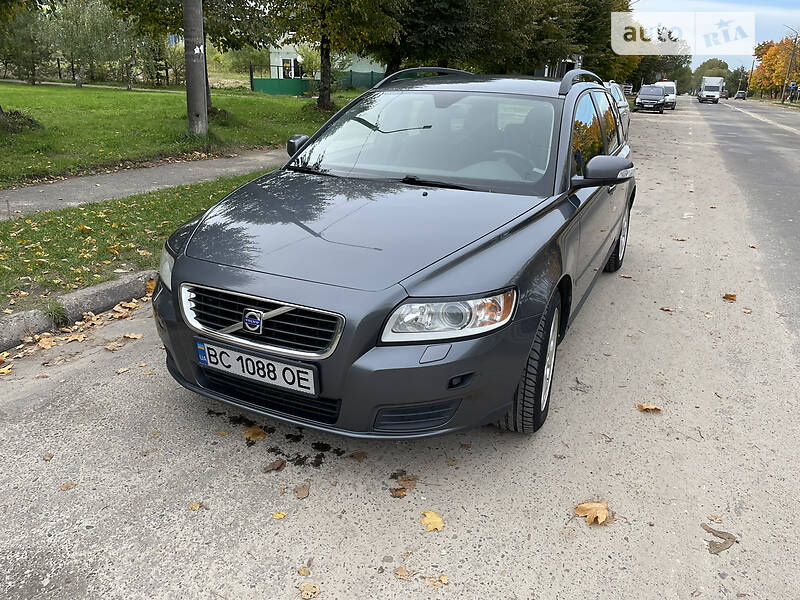 Volvo V50