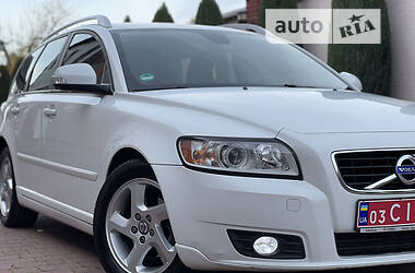 Универсал Volvo V50 2012 в 
