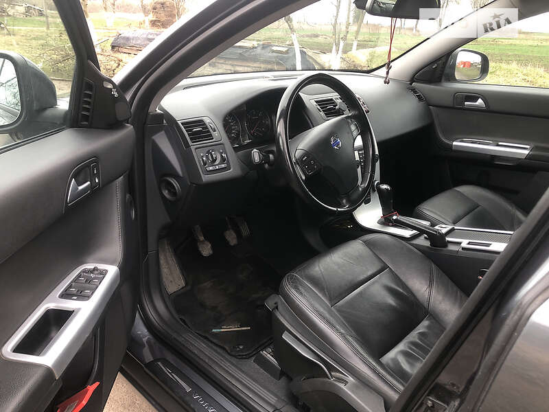 Універсал Volvo V50 2010 в Луцьку
