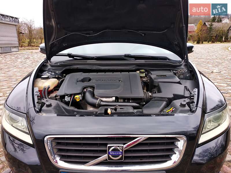 Универсал Volvo V50 2009 в Казанке