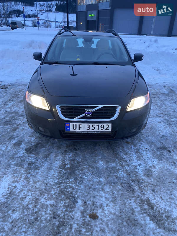 Універсал Volvo V50 2008 в Хмельницькому