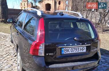 Универсал Volvo V50 2011 в Корце