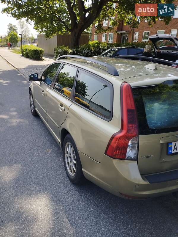 Volvo V50 2010