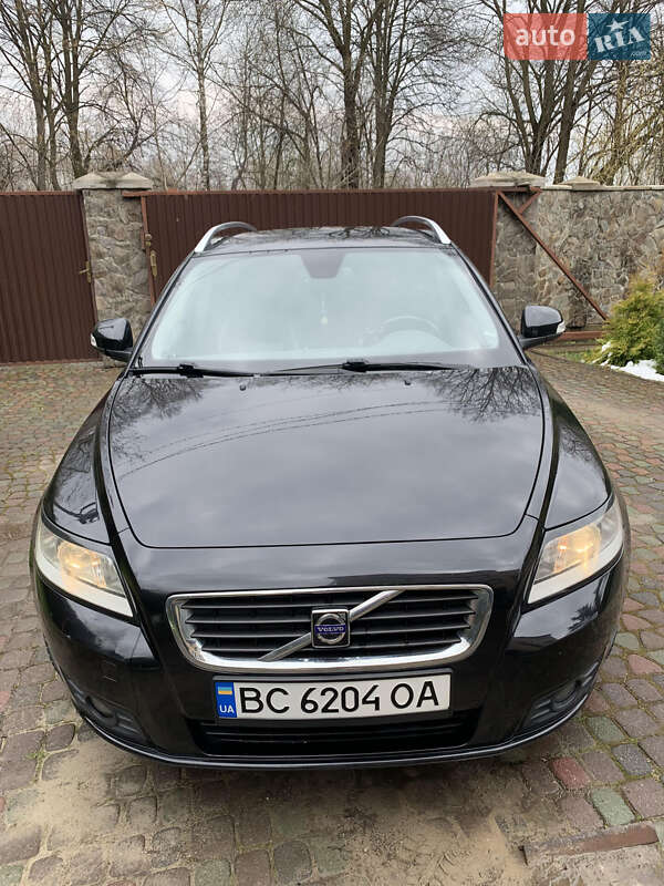 Універсал Volvo V50 2010 в Львові