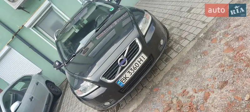 Volvo V50