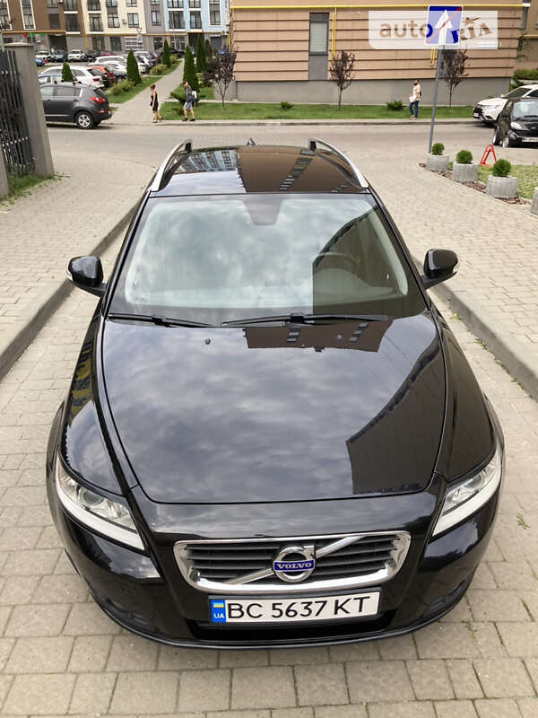 Универсал Volvo V50 2010 в Львове фото 2 Универсал Volvo V50 2010 в Львове