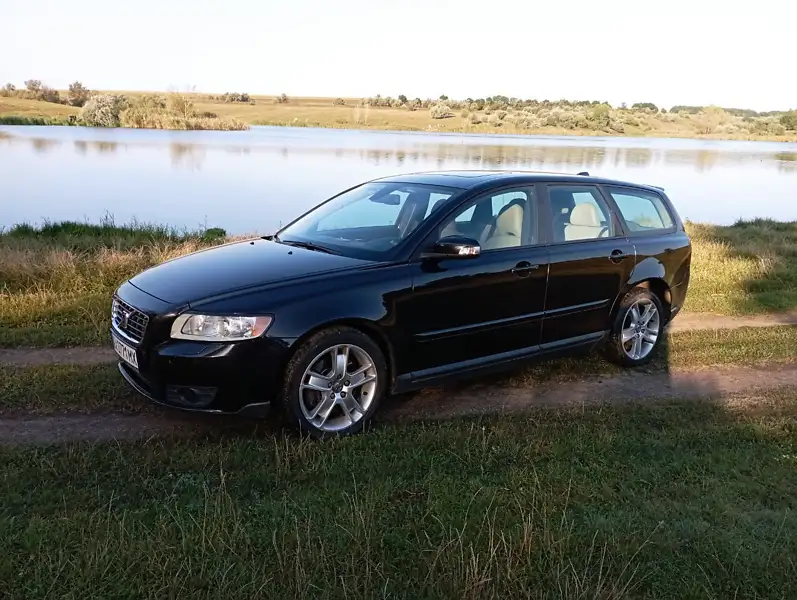 Volvo V50