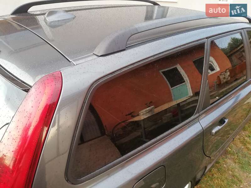 Універсал Volvo V50 2009 в Чемерівцях