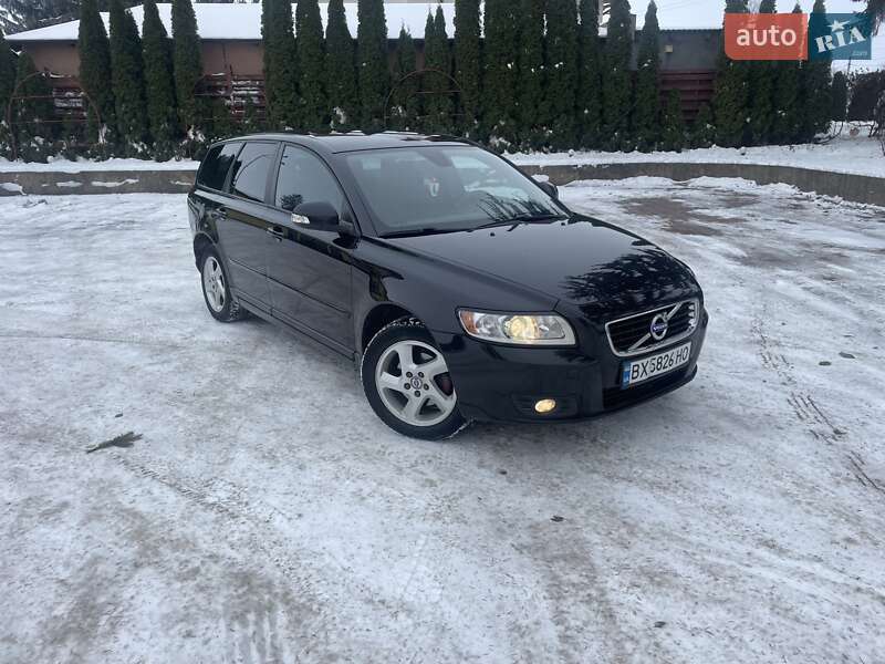 Універсал Volvo V50 2010 в Старокостянтинові