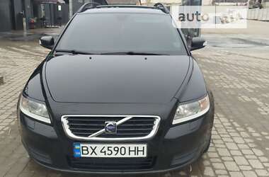 Универсал Volvo V50 2008 в Вишневом