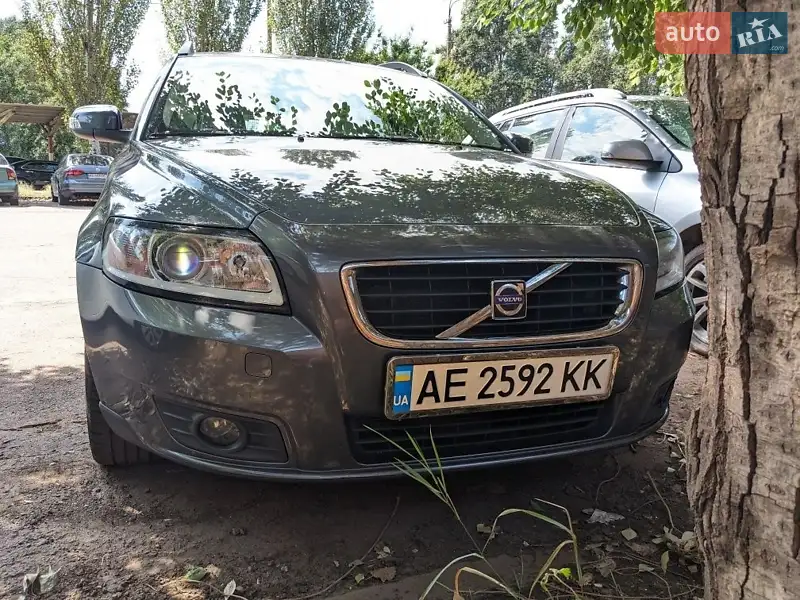 Volvo V50