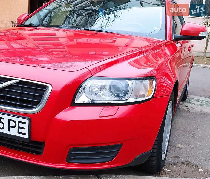 Универсал Volvo V50 2010 в Болграде