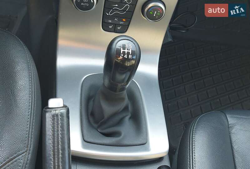 Універсал Volvo V50 2009 в Миронівці