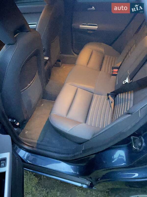 Универсал Volvo V50 2010 в Долине