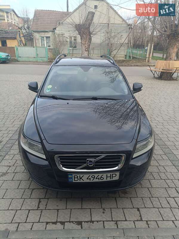Універсал Volvo V50 2009 в Воловцю