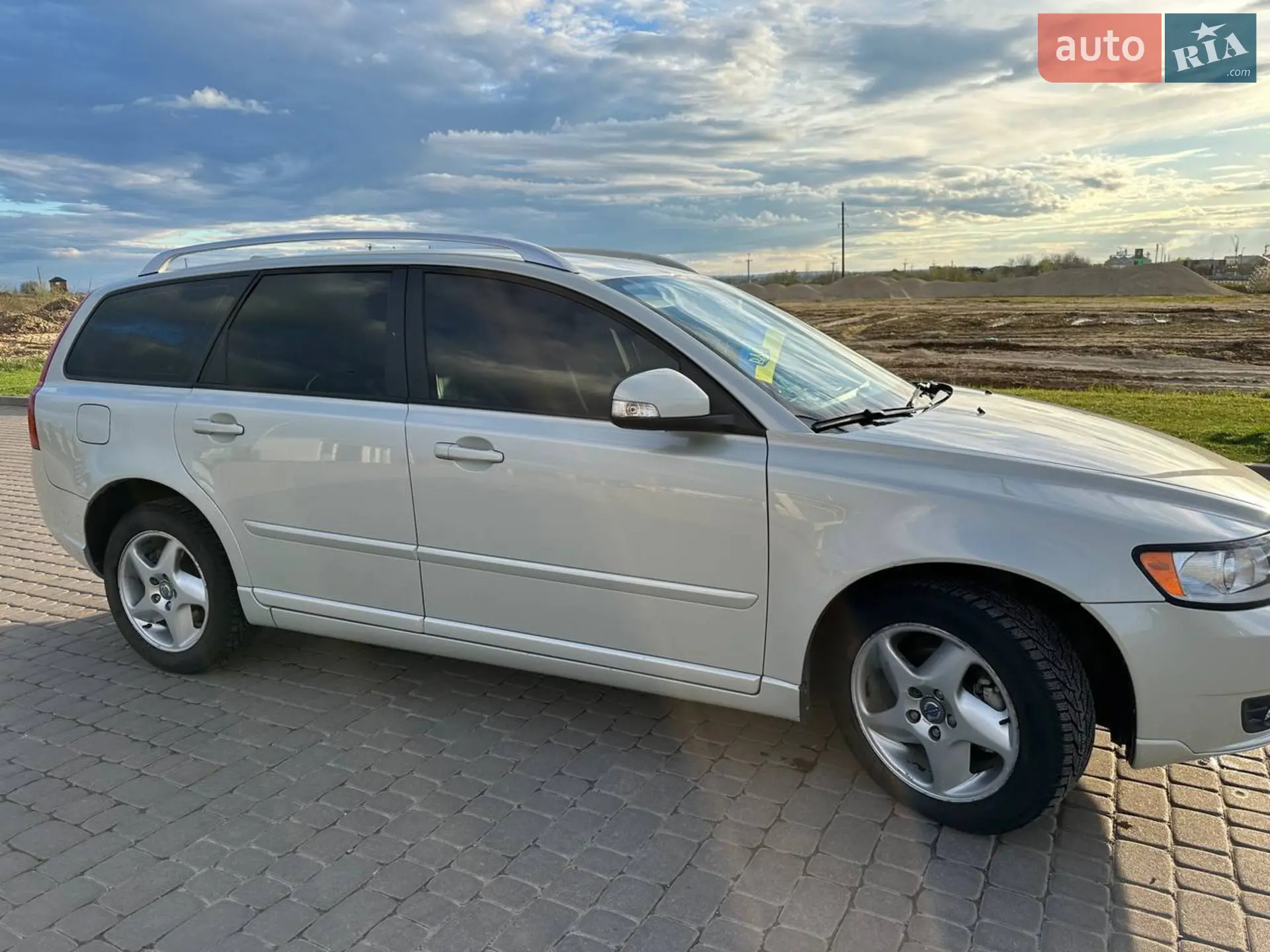 2011 Volvo V50 - мініатюра 7