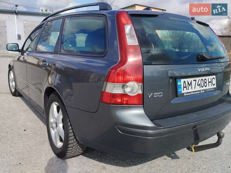 Універсал Volvo V50 2007 в Звягелі
