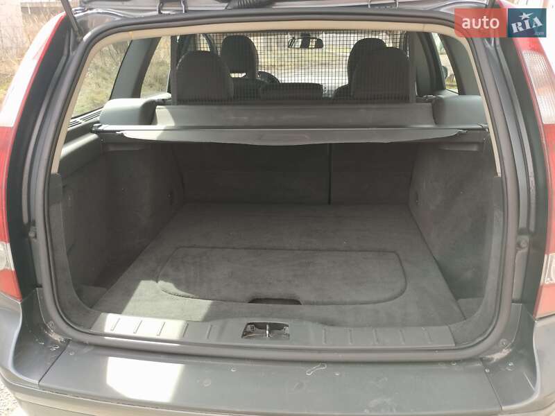 Універсал Volvo V50 2007 в Звягелі